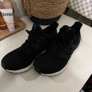Women’s Adidas Ultraboost Black Size 9